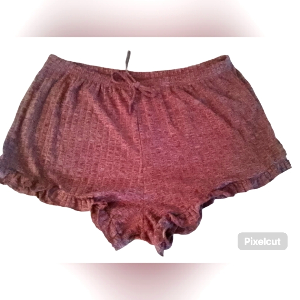 Cozy Ruffle Shorts - Picture 2 of 4